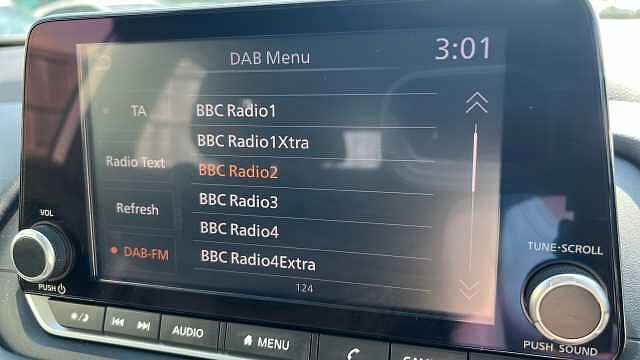 Nissan Qashqai 1.3 DiG-T MH Acenta Premium 5dr