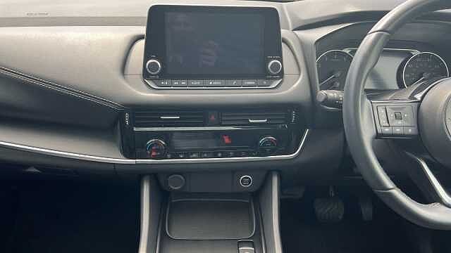 Nissan Qashqai 1.3 DiG-T MH 158 Acenta Prem [Glass Rf] 5dr Xtron