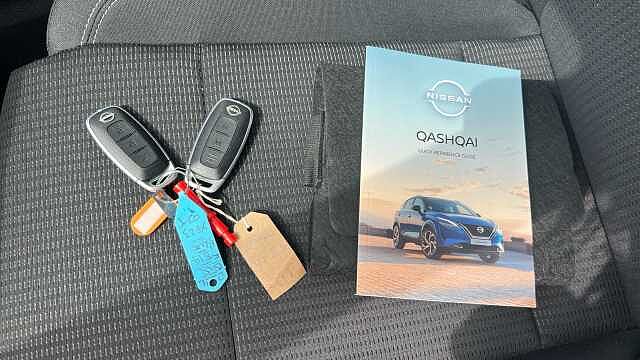 Nissan Qashqai 1.3 DiG-T MH 158 Acenta Prem [Glass Rf] 5dr Xtron