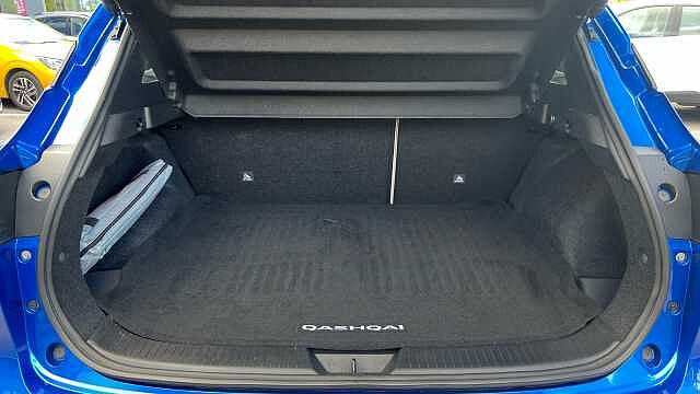 Nissan Qashqai 1.3 DiG-T MH Tekna 5dr
