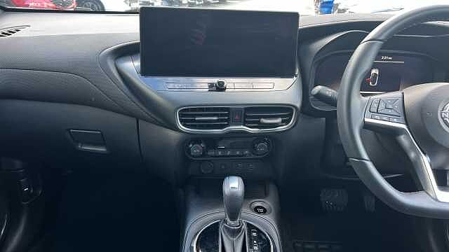 Nissan Juke 1.6 Hybrid N-Connecta 5dr Auto