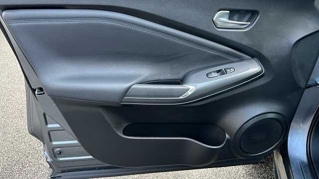 Nissan Juke 1.6 Hybrid N-Connecta 5dr Auto