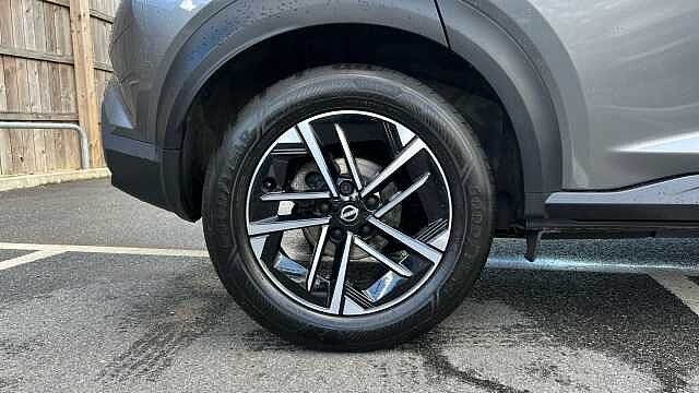 Nissan Juke 1.6 Hybrid N-Connecta 5dr Auto