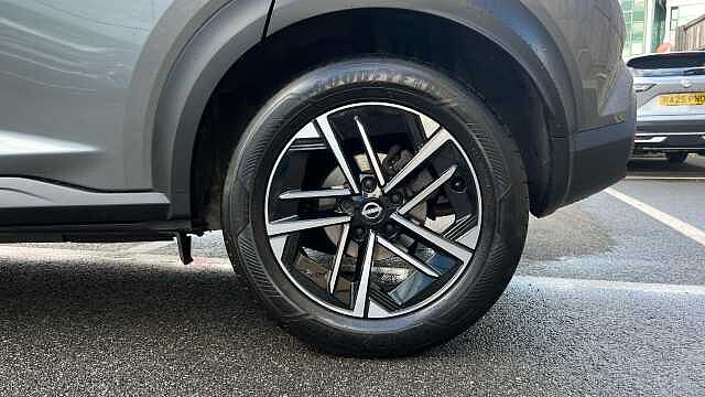 Nissan Juke 1.6 Hybrid N-Connecta 5dr Auto