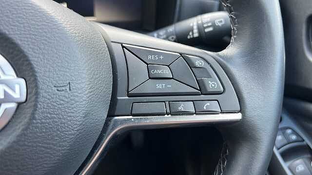 Nissan Juke 1.6 Hybrid N-Connecta 5dr Auto