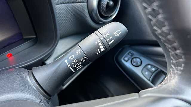 Nissan Juke 1.6 Hybrid N-Connecta 5dr Auto