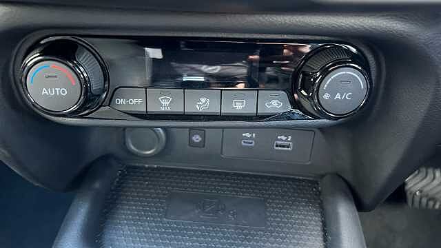 Nissan Juke 1.6 Hybrid N-Connecta 5dr Auto