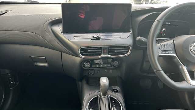 Nissan Juke 1.6 Hybrid N-Connecta 5dr Auto