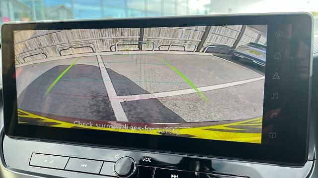 Nissan Juke 1.6 Hybrid N-Connecta 5dr Auto