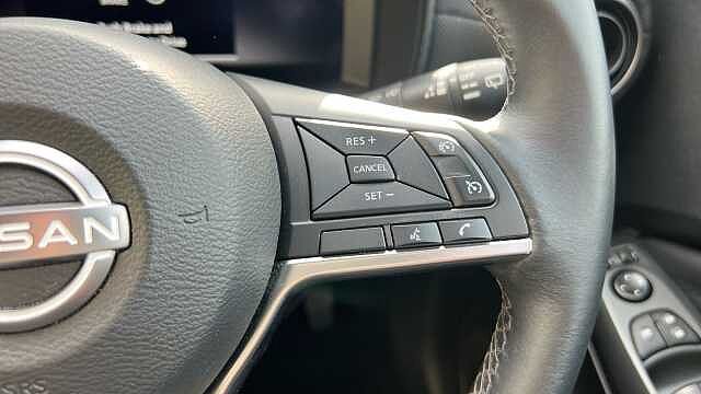 Nissan Juke 1.6 Hybrid N-Connecta 5dr Auto