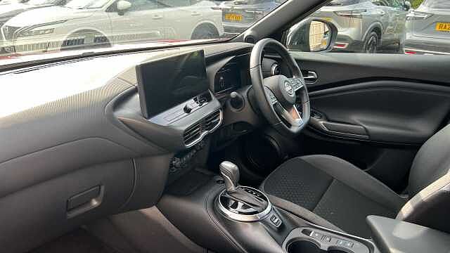 Nissan Juke 1.6 Hybrid N-Connecta 5dr Auto