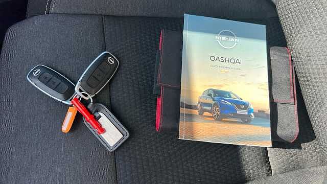 Nissan Qashqai 1.3 DiG-T MH N-Connecta 5dr