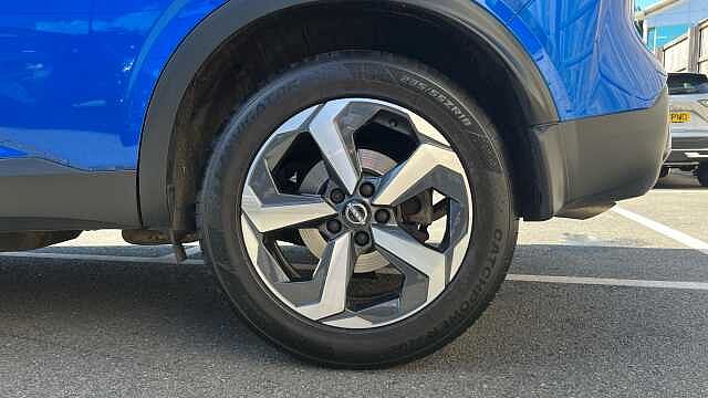 Nissan Qashqai 1.3 DiG-T MH N-Connecta 5dr