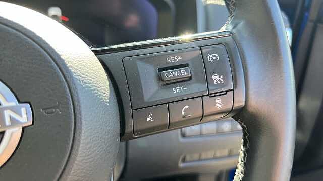 Nissan Qashqai 1.3 DiG-T MH N-Connecta 5dr