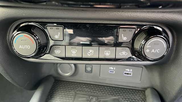 Nissan Juke 1.0 DiG-T Tekna 5dr DCT