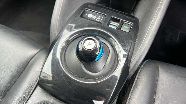 Nissan LEAF 110kW N-Connecta 39kWh 5dr Auto