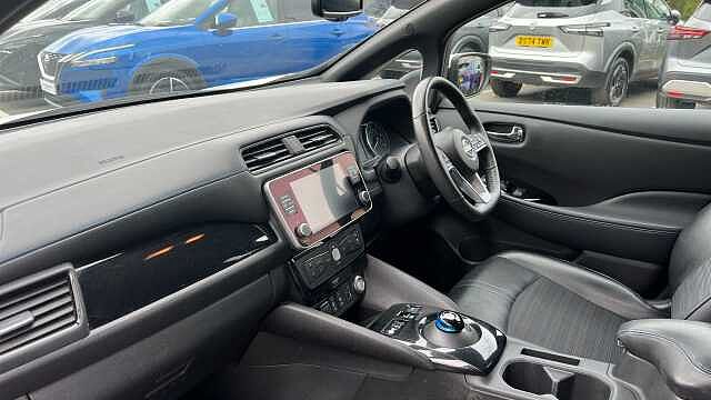 Nissan LEAF 110kW N-Connecta 39kWh 5dr Auto