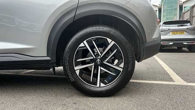 Nissan Juke 1.0 DiG-T N-Connecta 5dr DCT
