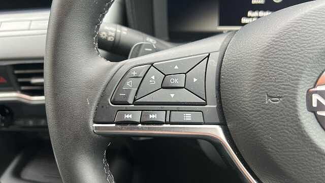 Nissan Juke 1.0 DiG-T N-Connecta 5dr DCT