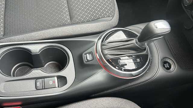 Nissan Juke 1.0 DiG-T N-Connecta 5dr DCT