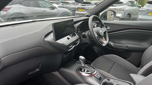 Nissan Juke 1.0 DiG-T N-Connecta 5dr DCT