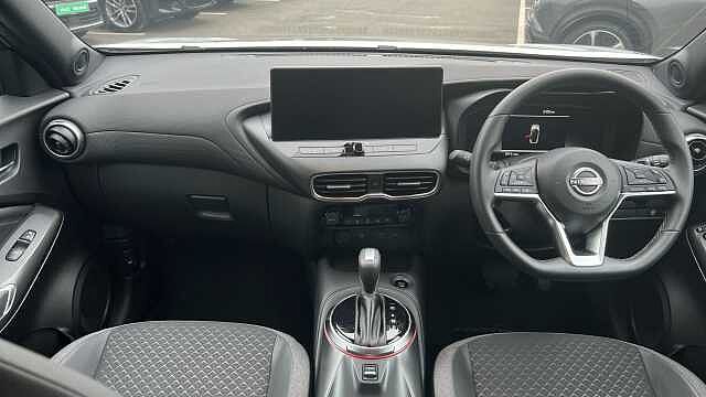 Nissan Juke 1.0 DiG-T N-Connecta 5dr DCT