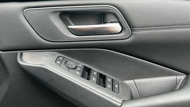 Nissan Qashqai 1.3 DiG-T MH Acenta Premium 5dr