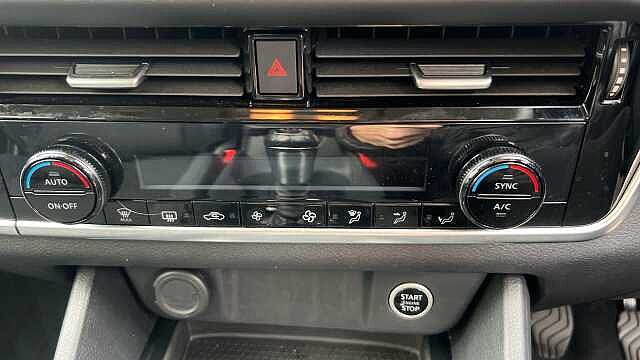 Nissan Qashqai 1.3 DiG-T MH Acenta Premium 5dr