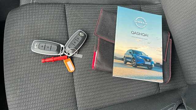 Nissan Qashqai 1.3 DiG-T MH Acenta Premium 5dr