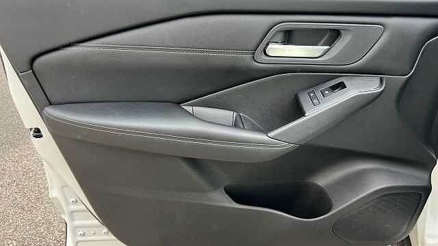 Nissan Qashqai 1.3 DiG-T MH Acenta Premium 5dr