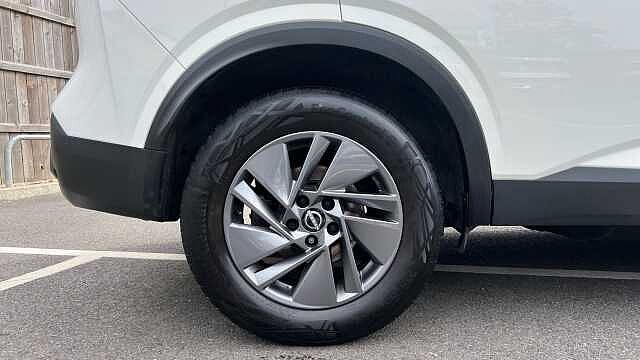 Nissan Qashqai 1.3 DiG-T MH Acenta Premium 5dr