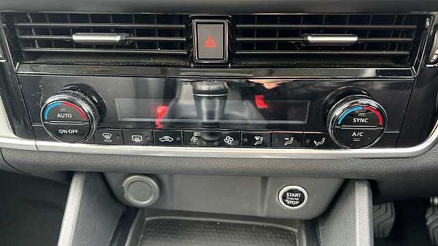 Nissan Qashqai 1.3 DiG-T MH Acenta Premium 5dr