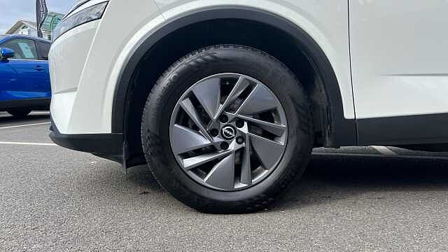 Nissan Qashqai 1.3 DiG-T MH Acenta Premium 5dr