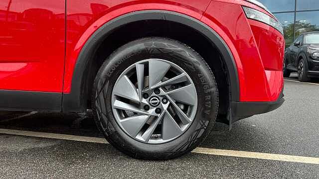 Nissan Qashqai 1.3 DiG-T MH Acenta Premium 5dr