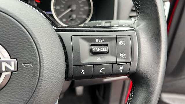 Nissan Qashqai 1.3 DiG-T MH Acenta Premium 5dr