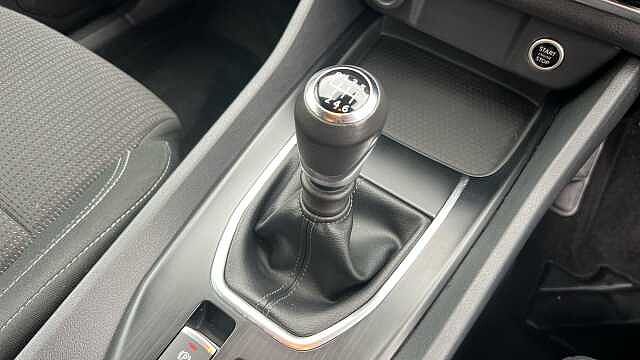 Nissan Qashqai 1.3 DiG-T MH Acenta Premium 5dr