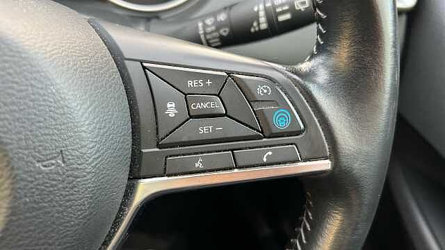 Nissan Qashqai 1.3 DiG-T 160 N-Connecta 5dr DCT