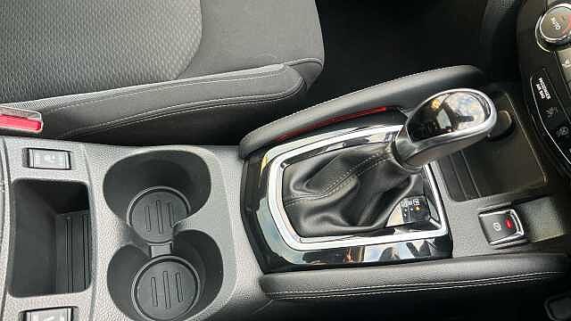 Nissan Qashqai 1.3 DiG-T 160 N-Connecta 5dr DCT