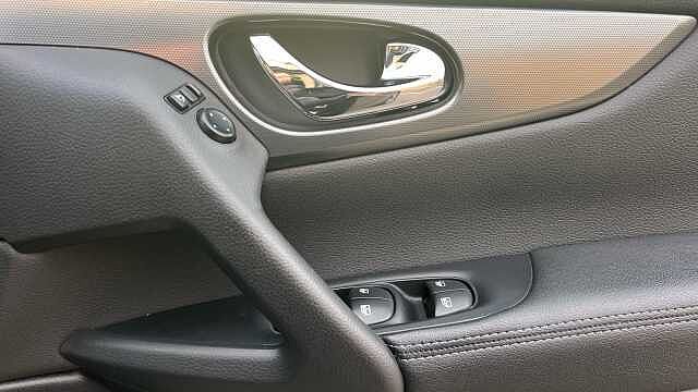 Nissan Qashqai 1.3 DiG-T 160 N-Connecta 5dr DCT