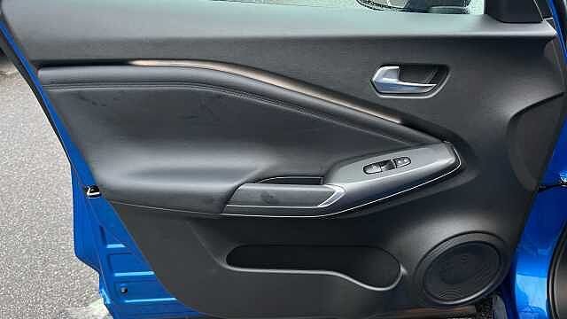 Nissan Juke 1.6 Hybrid N-Connecta 5dr Auto