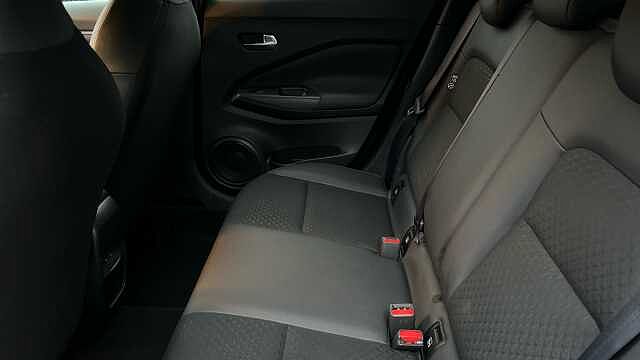 Nissan Juke 1.6 Hybrid N-Connecta 5dr Auto