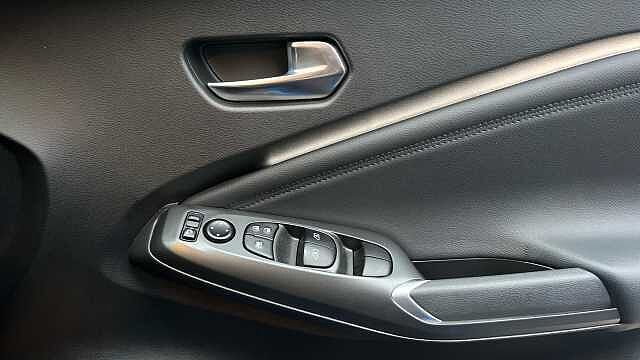 Nissan Juke 1.6 Hybrid N-Connecta 5dr Auto