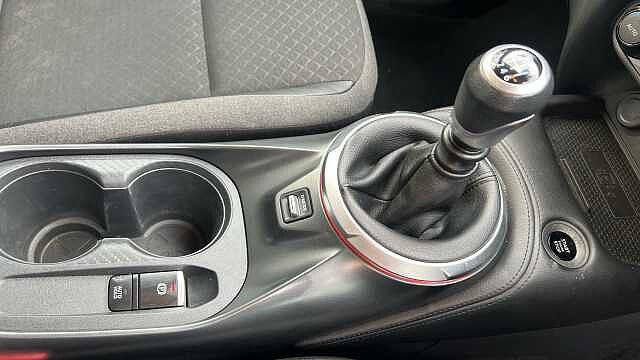 Nissan Juke 1.0 DiG-T N-Connecta 5dr