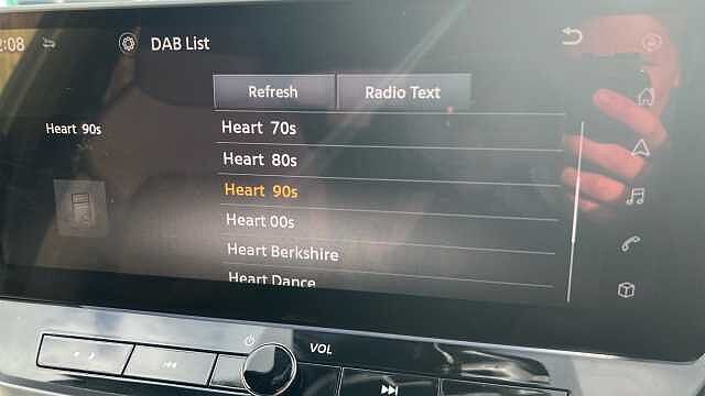 Nissan Juke 1.0 DiG-T N-Connecta 5dr