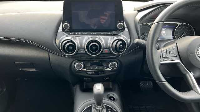 Nissan Juke 1.6 Hybrid N-Connecta 5dr Auto