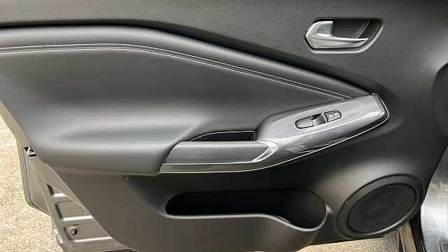 Nissan Juke 1.6 Hybrid N-Connecta 5dr Auto