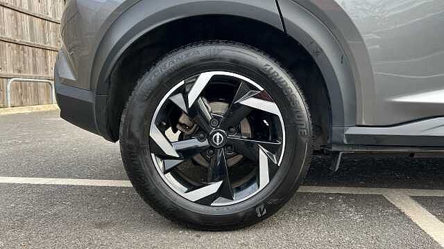 Nissan Juke 1.6 Hybrid N-Connecta 5dr Auto