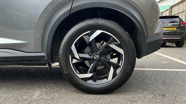 Nissan Juke 1.6 Hybrid N-Connecta 5dr Auto