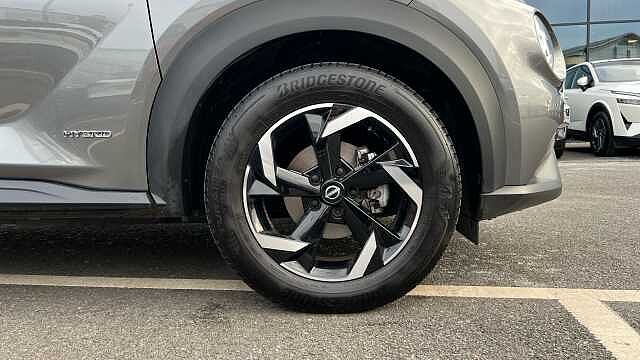 Nissan Juke 1.6 Hybrid N-Connecta 5dr Auto