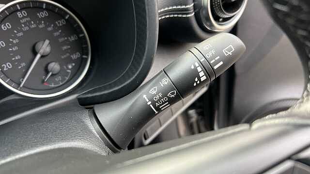 Nissan Juke 1.6 Hybrid N-Connecta 5dr Auto